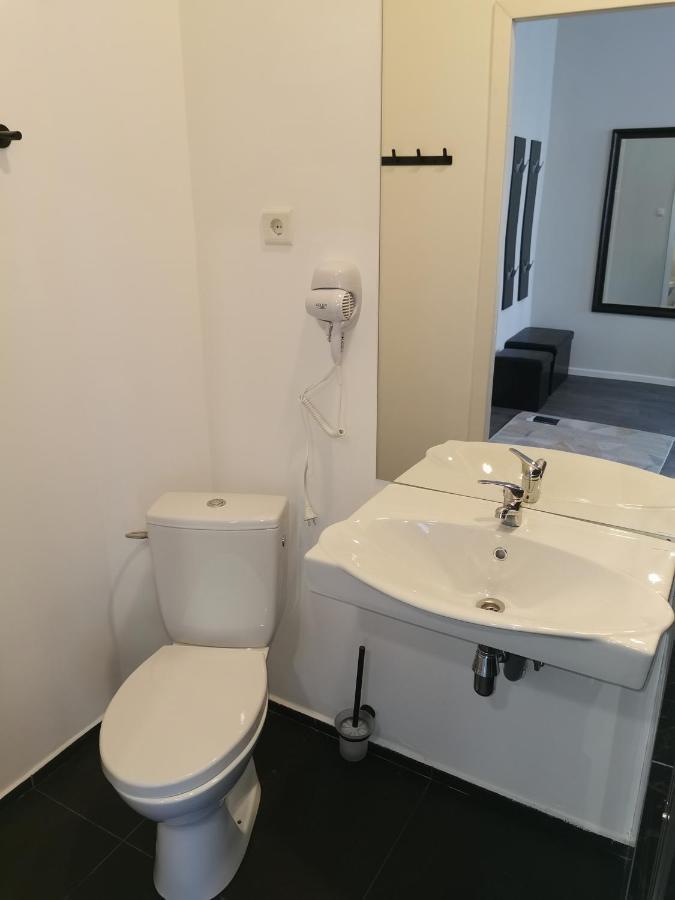 Central Hotel With Free Parking Riga Extérieur photo