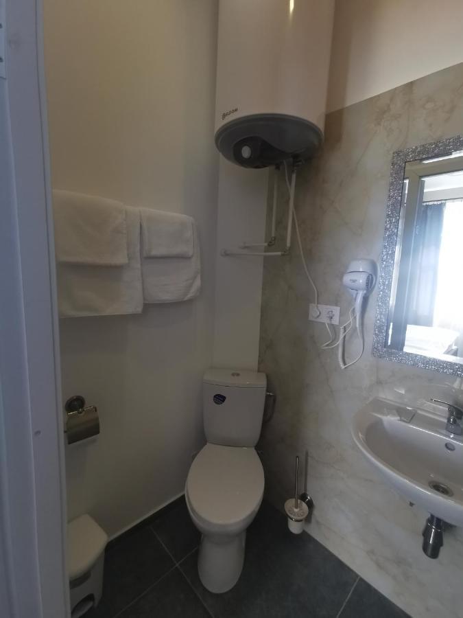 Central Hotel With Free Parking Riga Extérieur photo