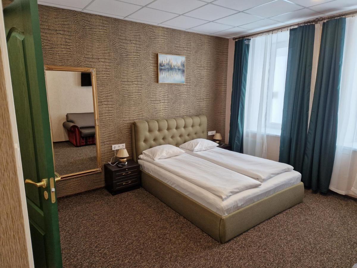 Central Hotel With Free Parking Riga Extérieur photo