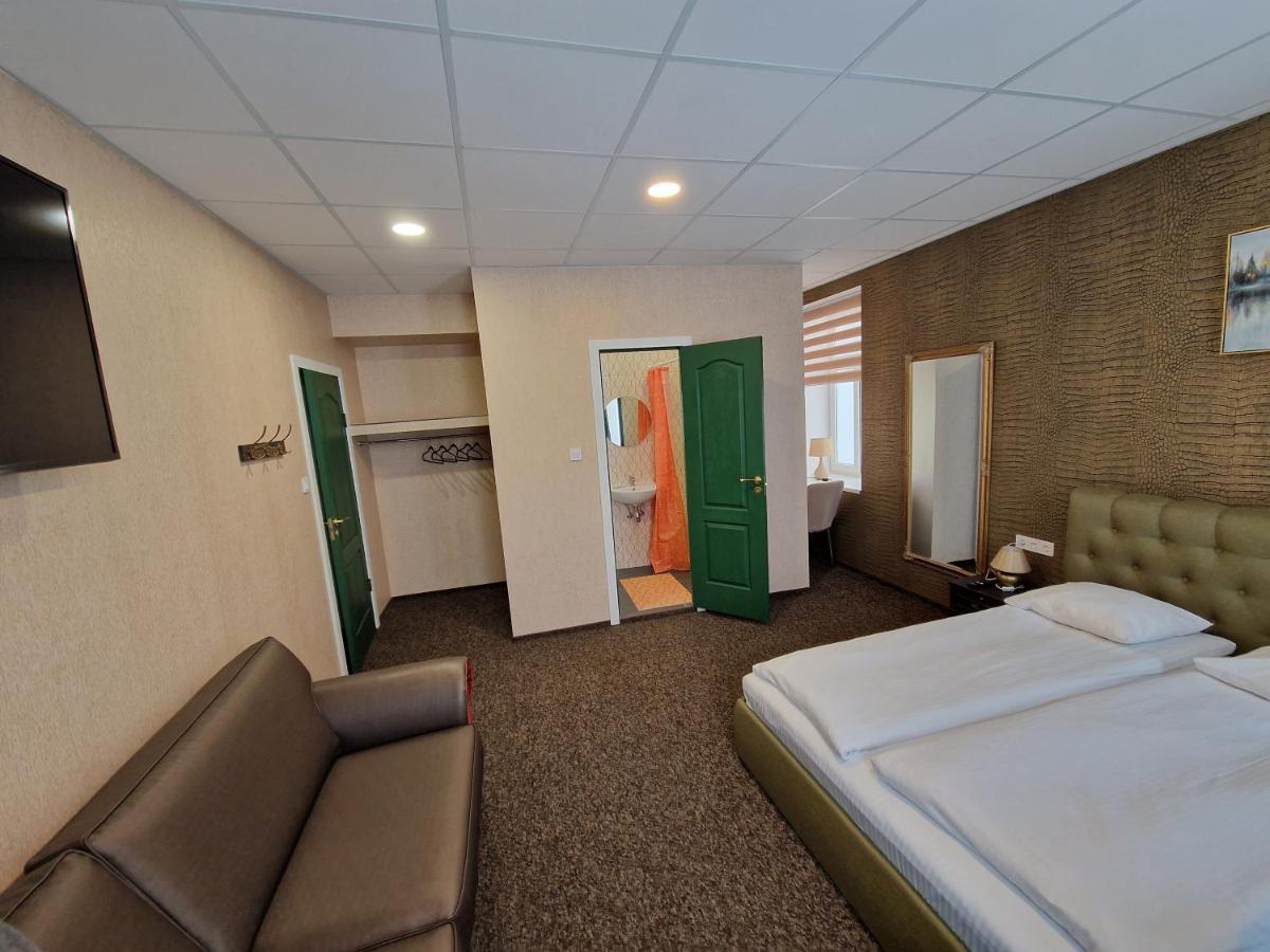 Central Hotel With Free Parking Riga Extérieur photo